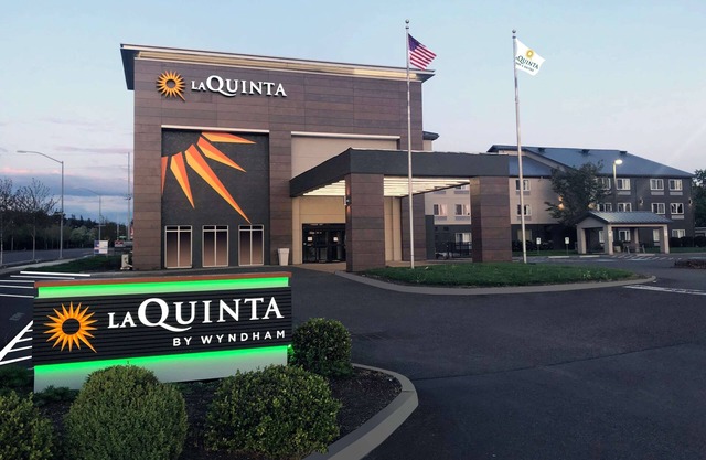La Quinta Inn & Suites by Wyndham Springfield