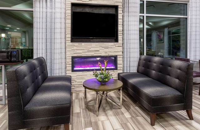 La Quinta Inn & Suites by Wyndham Denver Boulder-Louisville