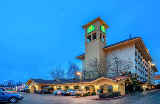 La Quinta Inn & Suites by Wyndham Seattle Sea-Tac Airport