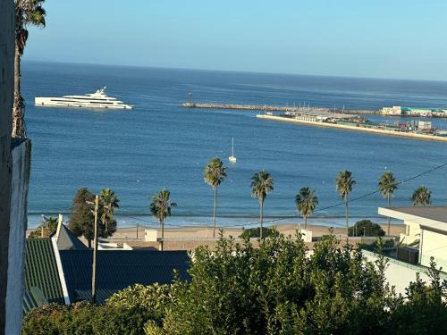 La Santos Beach view Villa with 3 Bed , 3 Bath, Jacuzzi, Sea view