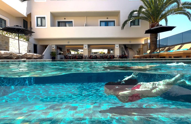 La Stella Suites