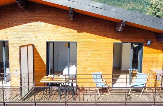 La Tournette superb quiet apartment 300 meters from the lake