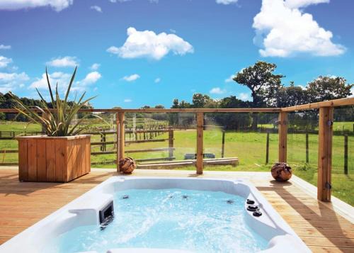 Ladera Retreat Lodges