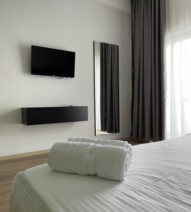 Ladi Rooms