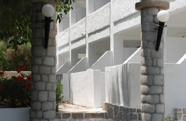 Lagada Beach Hotel