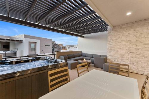 Laguna Beach townhouse