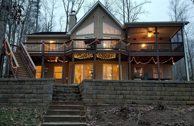 Lake Anna Waterfront Home, Pet Friendly, No-Smoking, Public Side, Private Docks