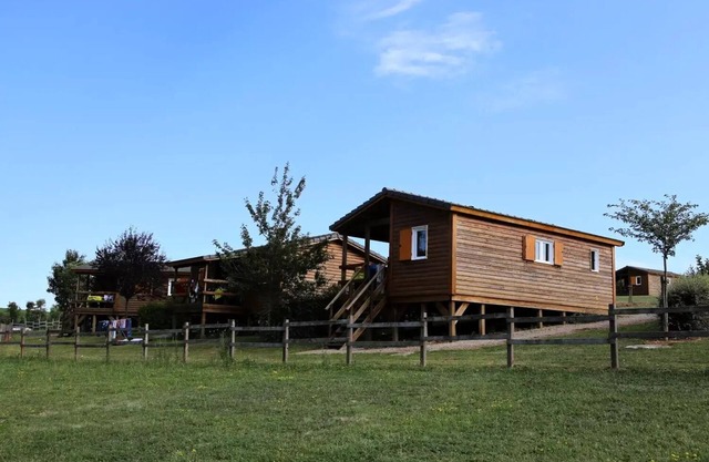 Lake Bonnefon campsite * - Chalet PREMIUM with lake view 35 m2 (3 bedrooms) 8 persons