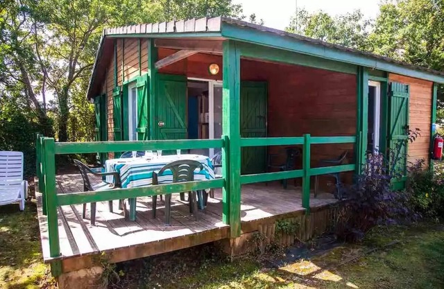 Lake Bonnefon campsite * - Chalet SPACE 30 m2 (2 bedrooms) 6 persons