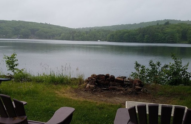 Lake Cottage Retreat on Harrisville Pond in the Monadnock region of NH