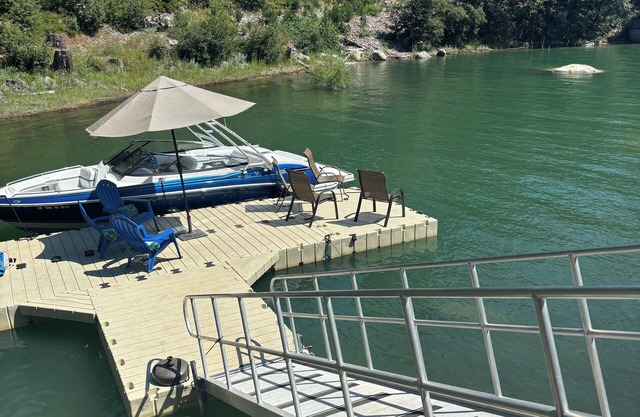 Lake Front Home with Dock Gameroom & Boat rental option-