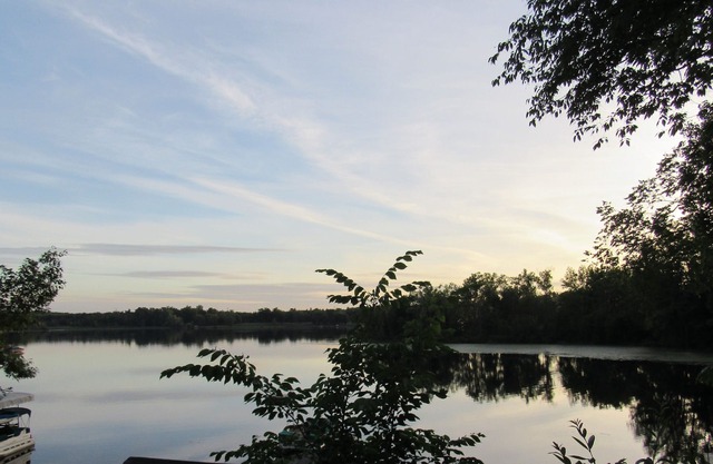 Lake Front on All Sports Lake - Daily and monthly (negotiated rate for monthly)