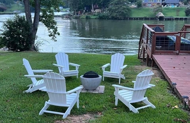 Lake Greenwood Home - Come refresh in a quiet cove!