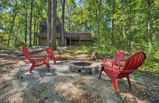 Lake Hartwell Home with Dock Less Than 10 Miles to Clemson!