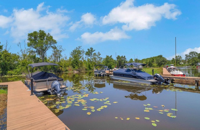 Lake Haven Retreat, Private Dock & Peaceful Views