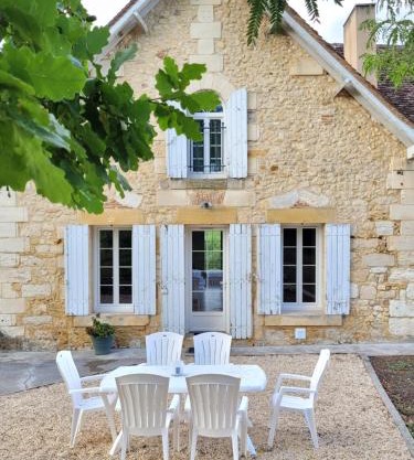 Lake House 10 mins from Bergerac