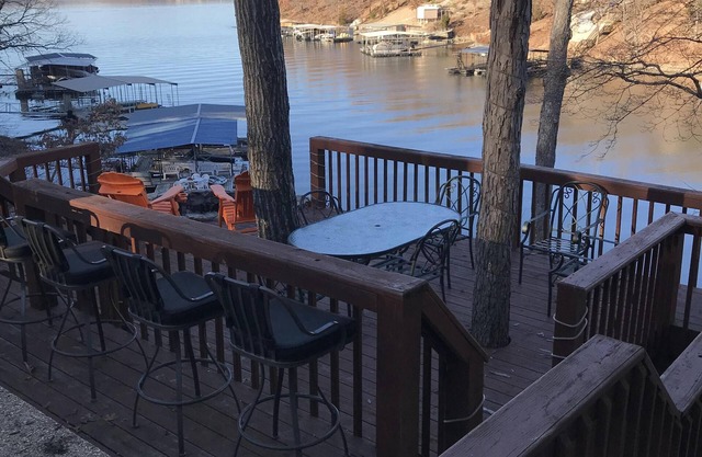 Lake House w/Incredible View and Dock – Sleeps 16