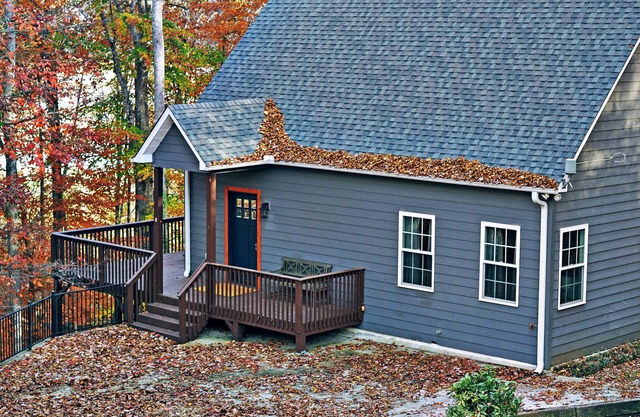 Lake Keowee Escape - stunning 3-level home near Clemson