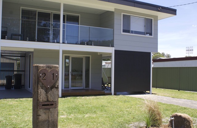 LAKE LIFESTYLE is situated at the HART of Burrill Lake