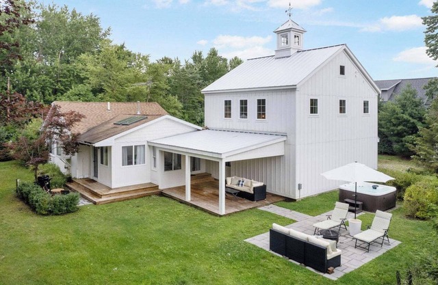 Lake Michigan Charmer! Original cottage with gorgeous new addition! New Listing!