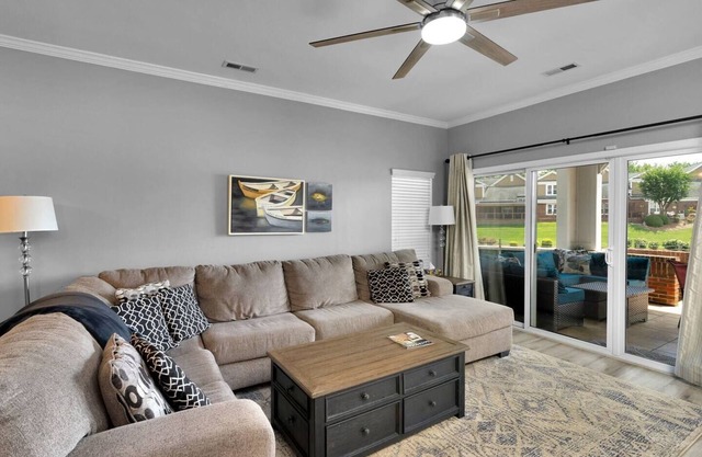 Lake Norman Dream Condo! 1st Floor, Lake View Lake Norman Vacation Rental