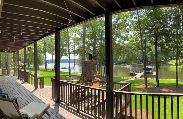Lake Oconee family retreat at Lakeside Hideaway
