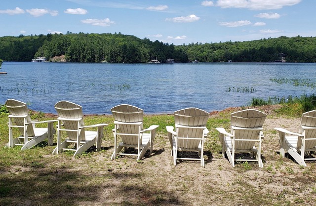 Lake Rosseau Cottage on private 100 acres with 1550ft of shoreline