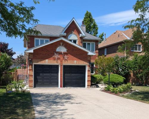 Lake-Walk House 3 Bed 2 Bath Apt