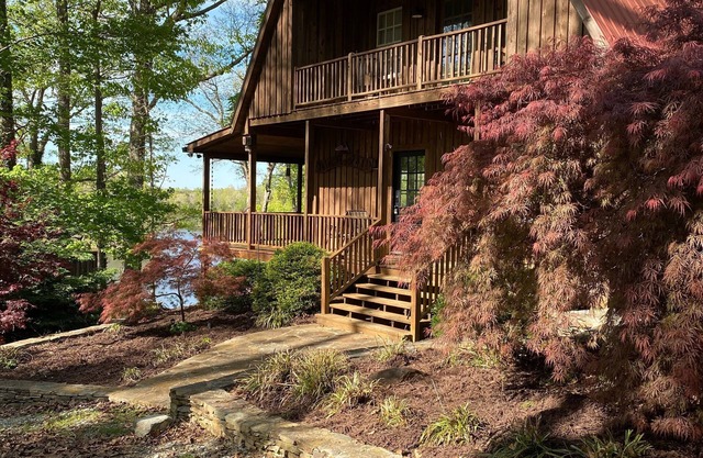 Lakefront Cabin on Hyco Lake
