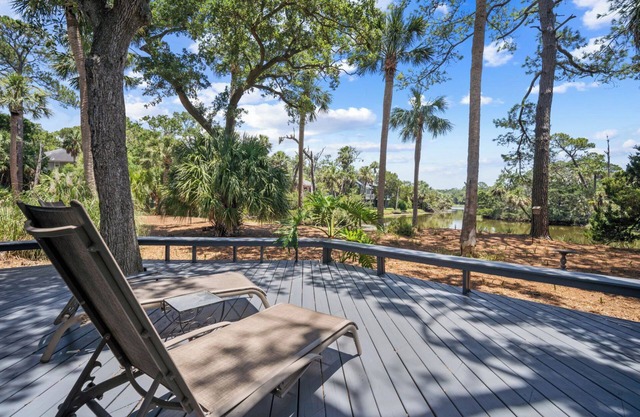 Lakefront, Golf Cart Included, Amenity Cards Available - 128 Sea Otter