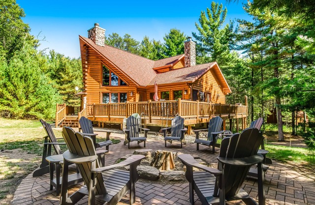 Lakefront home with balcony, fast WiFi, central AC, and firepits