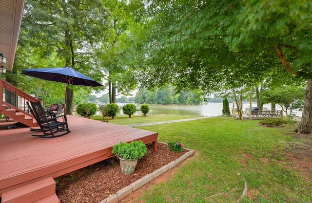 Lakefront Lexington Vacation Rental w/Dock!