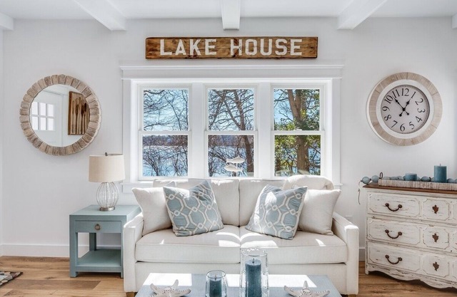 Lakefront~Private Beach~Cape Cod family retreat