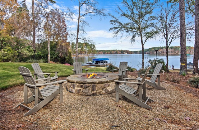Lakefront Retreat on Lake Oconee near Ritz