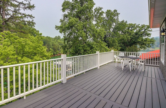 Lakefront Sharps Chapel Retreat w/Boat Dock!