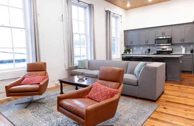 Lakepoint View Cartersville Loft 7