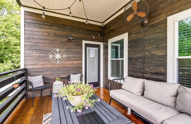 Lakeshore Luxury | Sleeps 20 on Cumberland River!