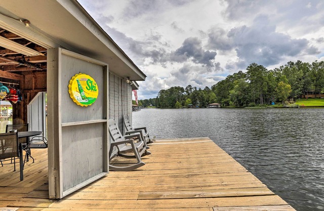 Lakeside Living: Sparta Retreat w/Game Room!