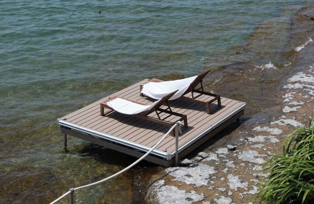 Lakeside Motel
