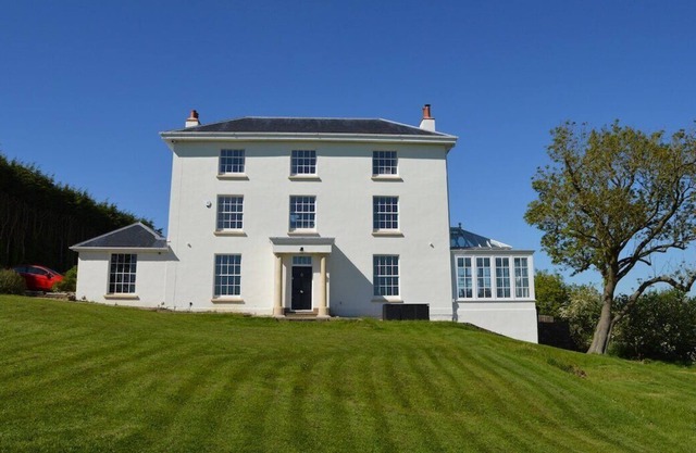 Lakeview Hse nr Bath. Hottub games rm. Great views