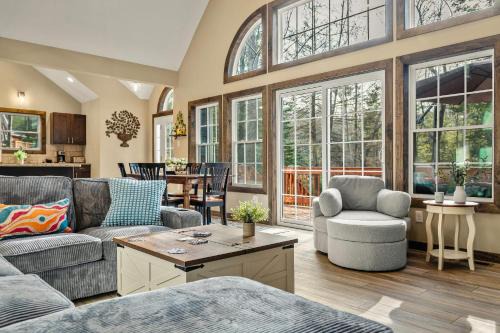 Lakeview Sunset Heaven Waterfront Escape Private Dock Firepit Game Room New Construction