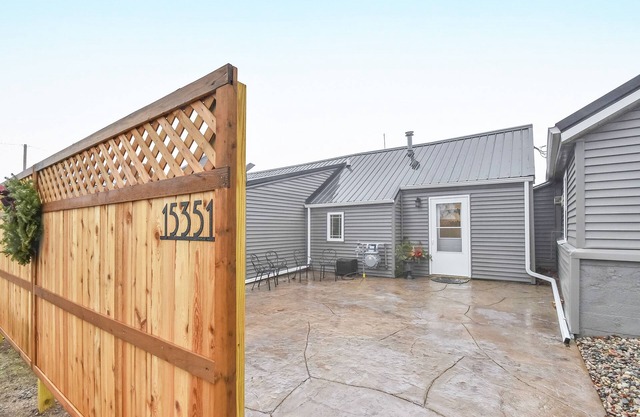 Lakewood Trail Retreat, 2 min to outdoor UTV- Snowmobile trails & Taverns.