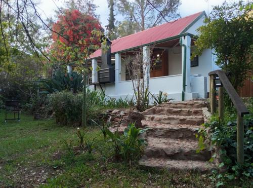 Lalapanzi guest cottage