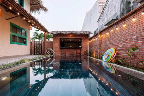 Lamer Coastal Villa