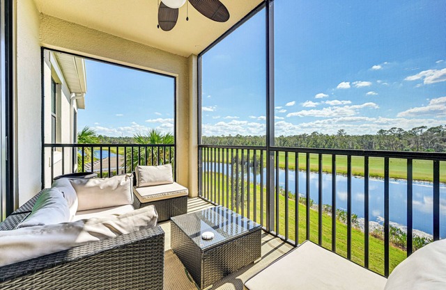 Lanai & Pool Access: Striking Bradenton Condo!