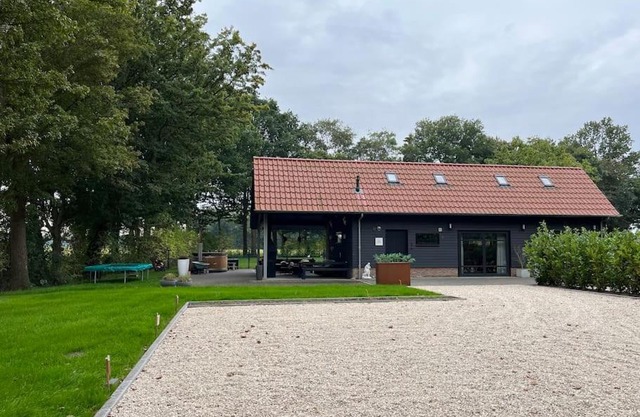 Landelijke gelegen woning voor 6 personen met hottub!