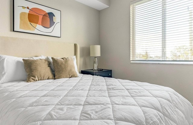 Landing | Amazing 2BD, Gym, Pool