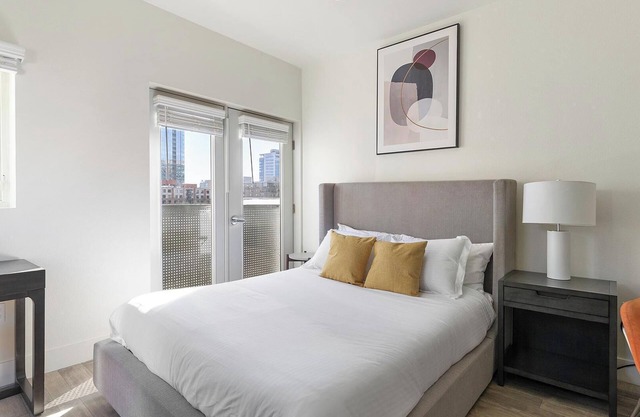 Landing | Amazing Studio, Courtyard, Gym