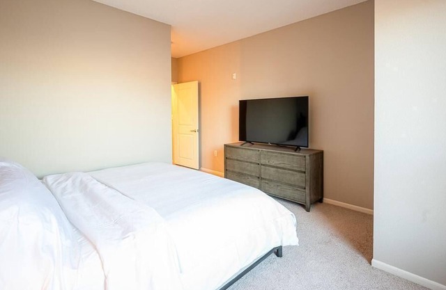 Landing at Riverview at Upper Landing - 1 Bedroom in West Seventh Fort Road