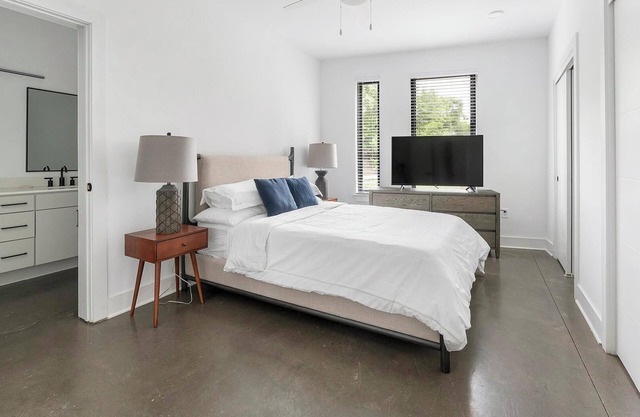 Landing at Standard Assembly - 2 Bedrooms in So.